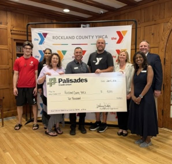 Palisades Federal Credit Union Photos